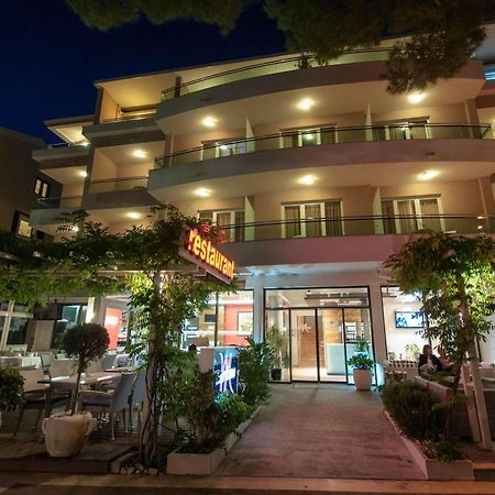 Hotel Maritimo Makarska Luaran gambar