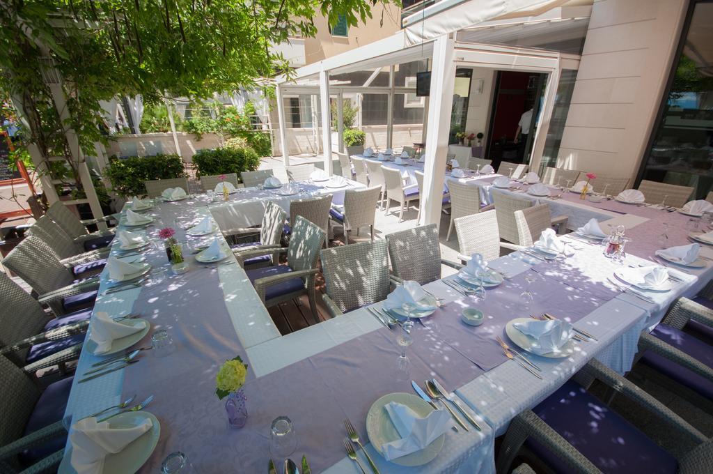 Hotel Maritimo Makarska Luaran gambar