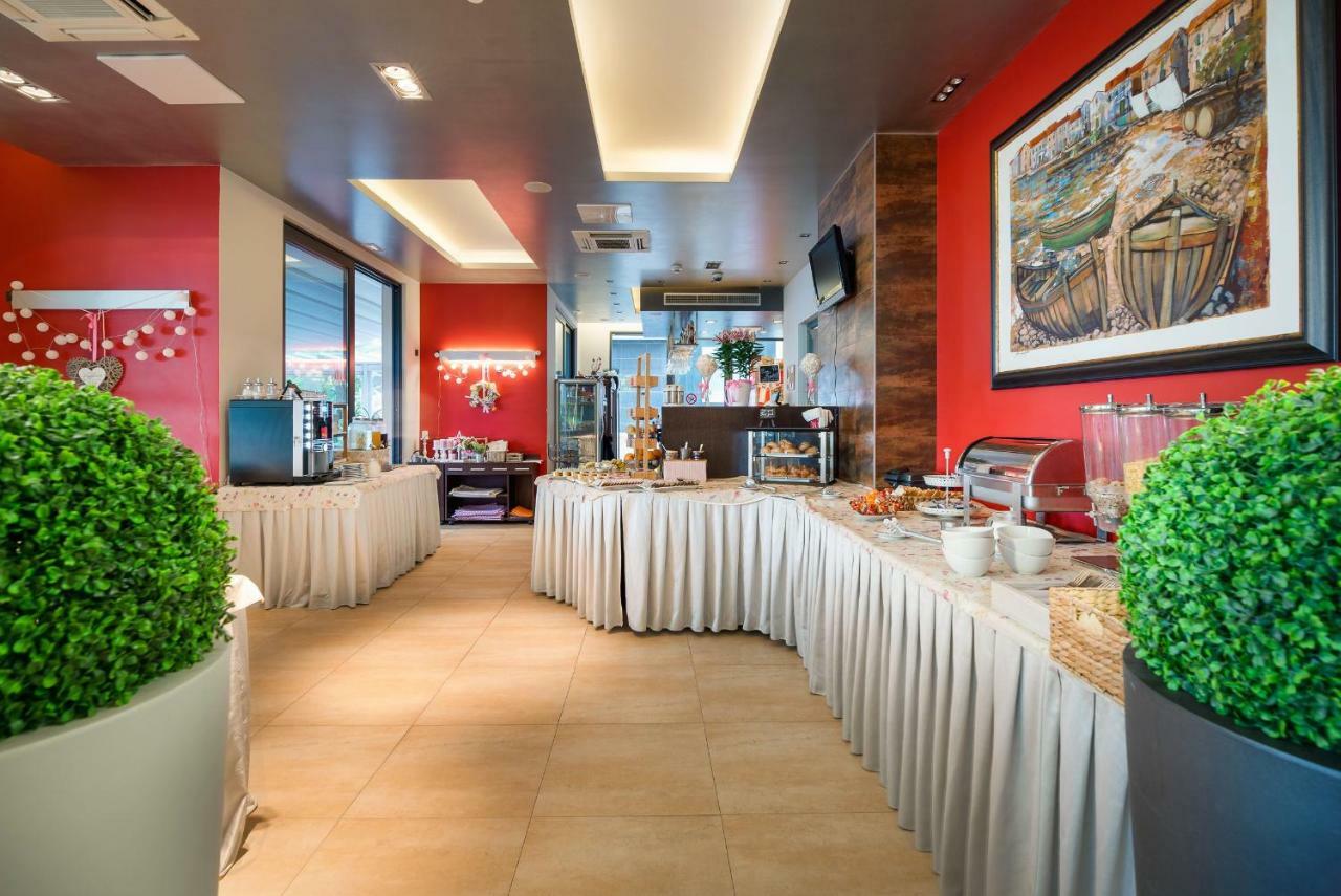 Hotel Maritimo Makarska Luaran gambar